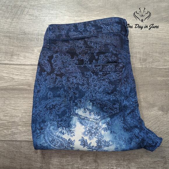 Bandolino Lisbeth Crop Jeans Size 6 - Picture 6 of 6